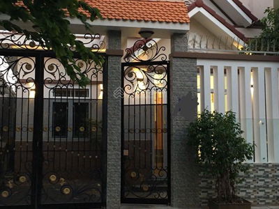 Gehäuse In Nha Be, Vietnam  Gehäuse In Nha Be, Vietnam