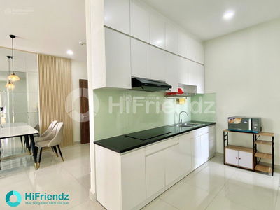 Topaz Elite, Vietnam Topaz Elite, Vietnam