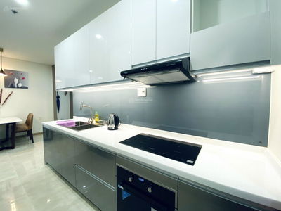 The Monarchy, Vietnam  The Monarchy, Vietnam