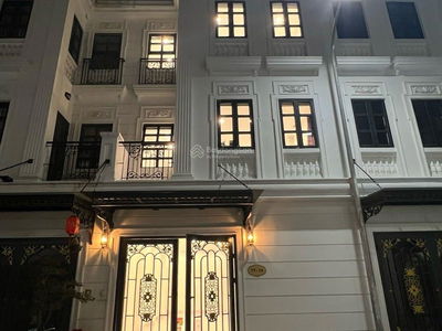 Iris Garden, Vietnam Iris Garden, Vietnam