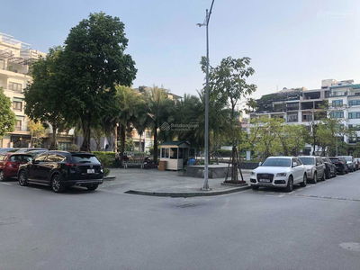 Romantic Park Tay Ho Tay, Vietnam Romantic Park Tay Ho Tay, Vietnam