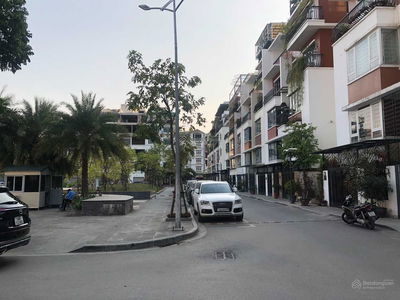 Romantic Park Tay Ho Tay, Vietnam Romantic Park Tay Ho Tay, Vietnam