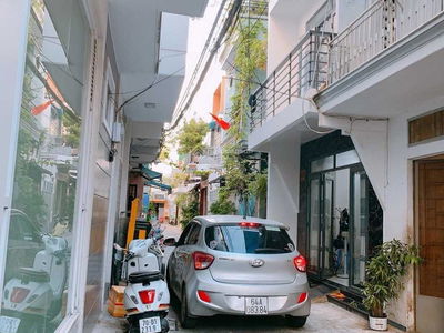 Housing in Ho Chi Minh City, Vietnam Housing in Ho Chi Minh City, Vietnam