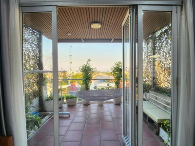 Ngoc Thuy Street, Vietnam Ngoc Thuy Street, Vietnam