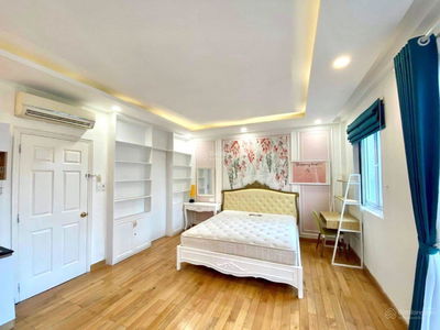 Nguyen Trai Street, Vietnam  Nguyen Trai Street, Vietnam