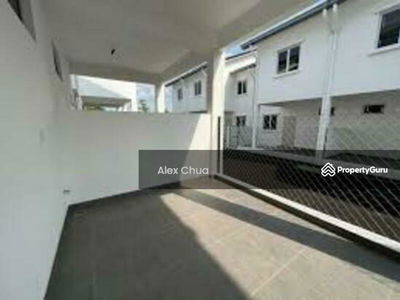 Starling @ Bandar Rimbayu, Malaysia Starling @ Bandar Rimbayu, Malaysia