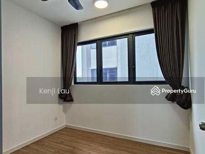 M Vertica, Malaysia M Vertica, Malaysia