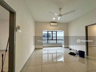 Evira @ Warisan Puteri, Malaysia Evira @ Warisan Puteri, Malaysia