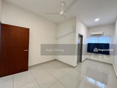 Evira @ Warisan Puteri, Malaysia Evira @ Warisan Puteri, Malaysia