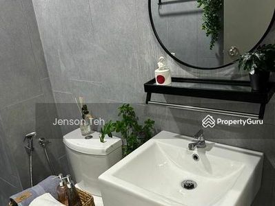 M Vertica, Malaysia M Vertica, Malaysia