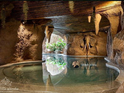 Ngo Tat To Street, Vietnam Ngo Tat To Street, Vietnam