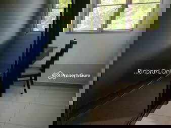 Beverly Row, Malaysia Beverly Row, Malaysia