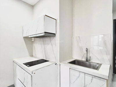 Phan Xich Long Street, Vietnam  Phan Xich Long Street, Vietnam