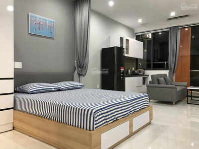 Topaz Twins, Vietnam Topaz Twins, Vietnam