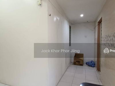 bukit raja Jalan Zapin, Malaysia bukit raja Jalan Zapin, Malaysia