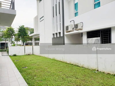 Senibong Cove - Isola Villa, Permas Jaya, water edge residence, Malaysia Senibong Cove - Isola Villa, Permas Jaya, water edge residence, Malaysia