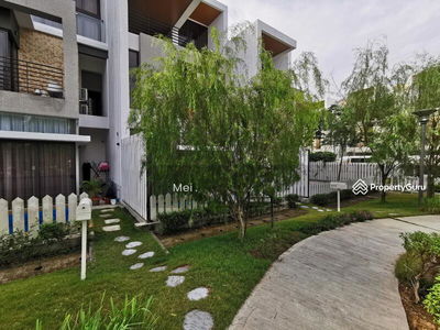 Fields of Gold Rawang, Malaysia Fields of Gold Rawang, Malaysia