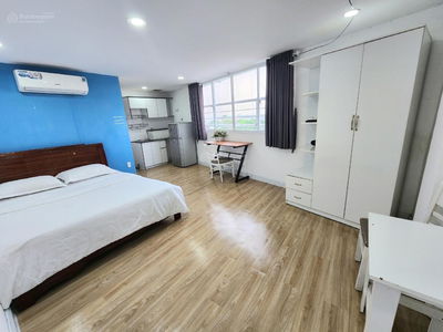 Bach Dang Street, Vietnam Bach Dang Street, Vietnam