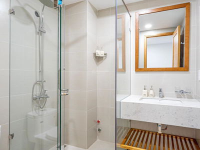 Su Van Hanh Street, Vietnam Su Van Hanh Street, Vietnam