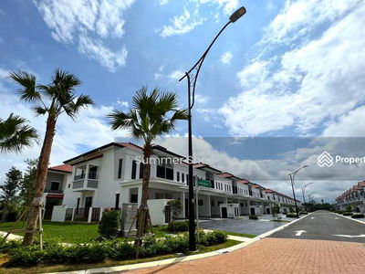 Reef of Tropics, Setia Eco Glades, Cyberjaya, Malaysia Reef of Tropics, Setia Eco Glades, Cyberjaya, Malaysia