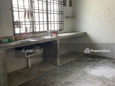 Taman Makmur Double Storey Low Cost, Malaysia Taman Makmur Double Storey Low Cost, Malaysia