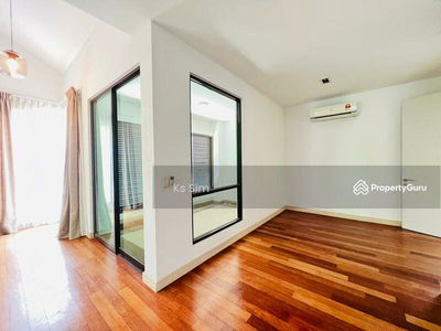 Beethoven, Symphony Hills, Cyberjaya, Malaysia Beethoven, Symphony Hills, Cyberjaya, Malaysia