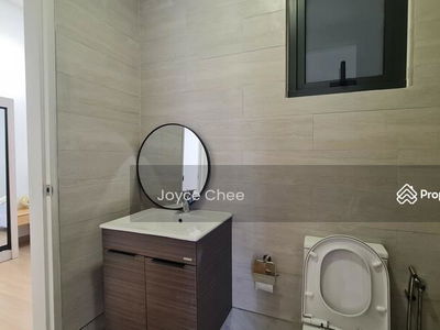 Trinity Pentamont, Malaysia Trinity Pentamont, Malaysia