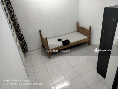 Puncak Hijauan, Malaysia Puncak Hijauan, Malaysia