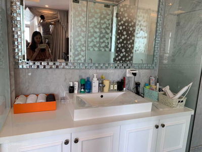 Sunrise City, Vietnam Sunrise City, Vietnam