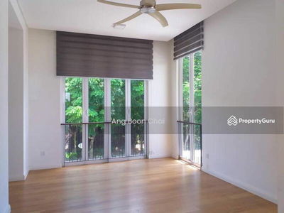 Emerald Bay, Puteri Harbour, Malaysia Emerald Bay, Puteri Harbour, Malaysia