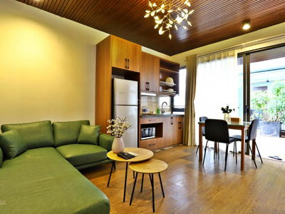 Au Co Street, Vietnam Au Co Street, Vietnam