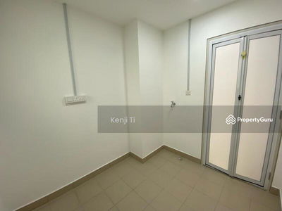 Trinity Lemanja, Malaysia Trinity Lemanja, Malaysia