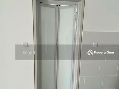 Trinity Lemanja, Malaysia Trinity Lemanja, Malaysia