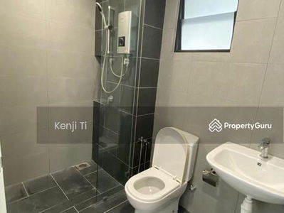 Trinity Lemanja, Malaysia Trinity Lemanja, Malaysia