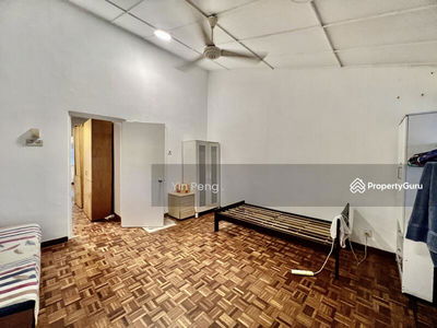 Well kept condition - fully extended, Malaysia Well kept condition - fully extended, Malaysia