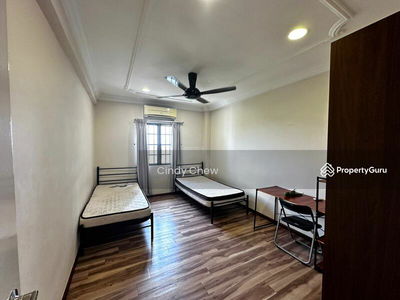 Tiara Faber, Malaysia Tiara Faber, Malaysia