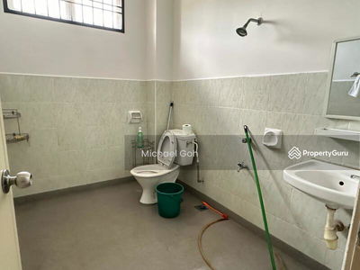 Jalan Cendrawasih@Bandar Putra, Malaysia Jalan Cendrawasih@Bandar Putra, Malaysia