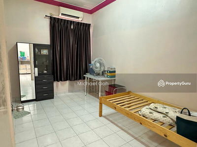 Jalan Cendrawasih@Bandar Putra, Malaysia Jalan Cendrawasih@Bandar Putra, Malaysia