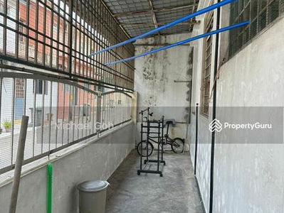 Jalan Cendrawasih@Bandar Putra, Malaysia Jalan Cendrawasih@Bandar Putra, Malaysia