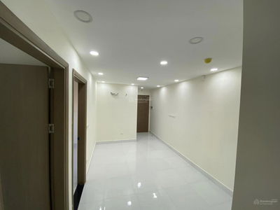 Lach Tray Street, Vietnam Lach Tray Street, Vietnam