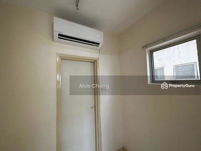 D'aman Crimson, Malaysia D'aman Crimson, Malaysia