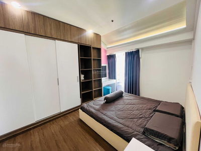 The Monarchy, Vietnam  The Monarchy, Vietnam