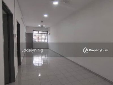 Kulai Bandar Putra Jalan Cendana Townhouse Brand New, Malaysia Kulai Bandar Putra Jalan Cendana Townhouse Brand New, Malaysia