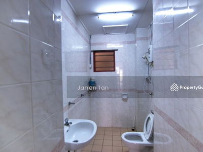 Sri Suria, Bukit Rimau, Malaysia Sri Suria, Bukit Rimau, Malaysia