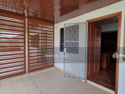 Persiaran Ampang Hilir, Taman U Thant, Kuala Lumpur, Malaysia Persiaran Ampang Hilir, Taman U Thant, Kuala Lumpur, Malaysia