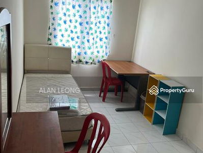 Endah Ria, Malaysia Endah Ria, Malaysia