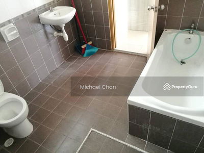 Taman kipark puchong semi D 3 storey corner house, Malaysia Taman kipark puchong semi D 3 storey corner house, Malaysia