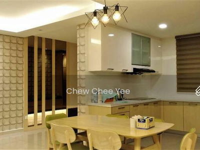 Molek Pine 4, Malaysia Molek Pine 4, Malaysia