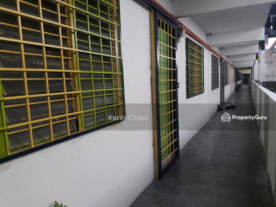 Taman Kepong Indah Flat, Malaysia Taman Kepong Indah Flat, Malaysia