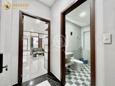 Hoang Hoa Tham Street, Vietnam Hoang Hoa Tham Street, Vietnam